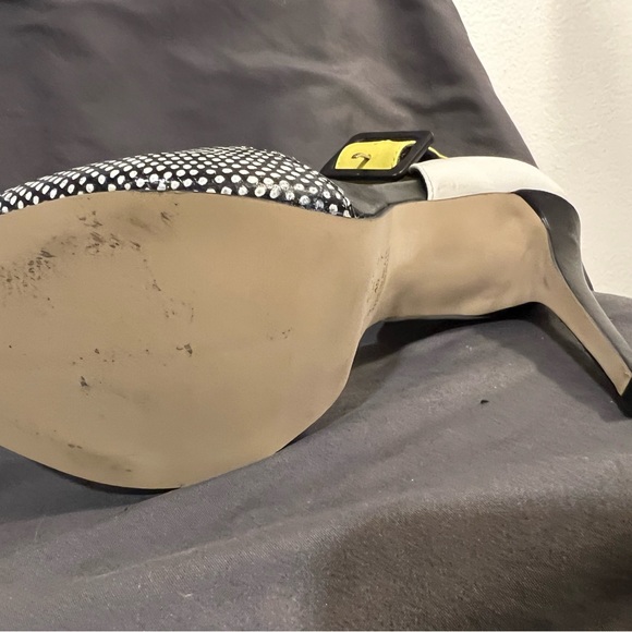 Aldo’s dressy 5 inch open toe stiletto two tone heels with ankle strap - Picture 5 of 8